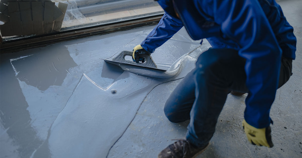 Find out what epoxy floor coating is and how to properly use it when building a home.
